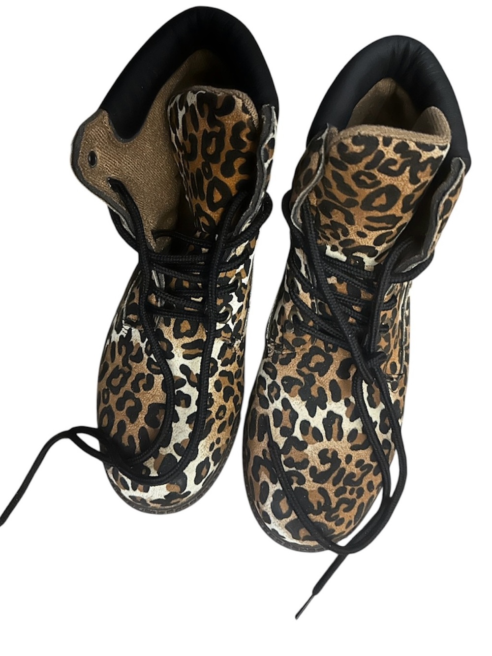 NWOT Forever 21 Leopard Print Lace-Up Boots
